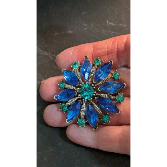 Vintage Blue Rhinestone Brooch  Silver Tone Marquise Riveted Prong D1510 - Picture 4 of 7